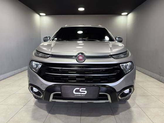 FIAT TORO 2.0 16V TURBO DIESEL RANCH 4WD AT9 FIAT TORO 2.0 16V TURBO DIESEL RANCH 4WD AT9